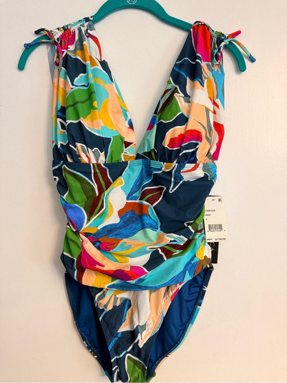 La Blanca Island Goddess Colorful One-Piece Swimsuit Size 6